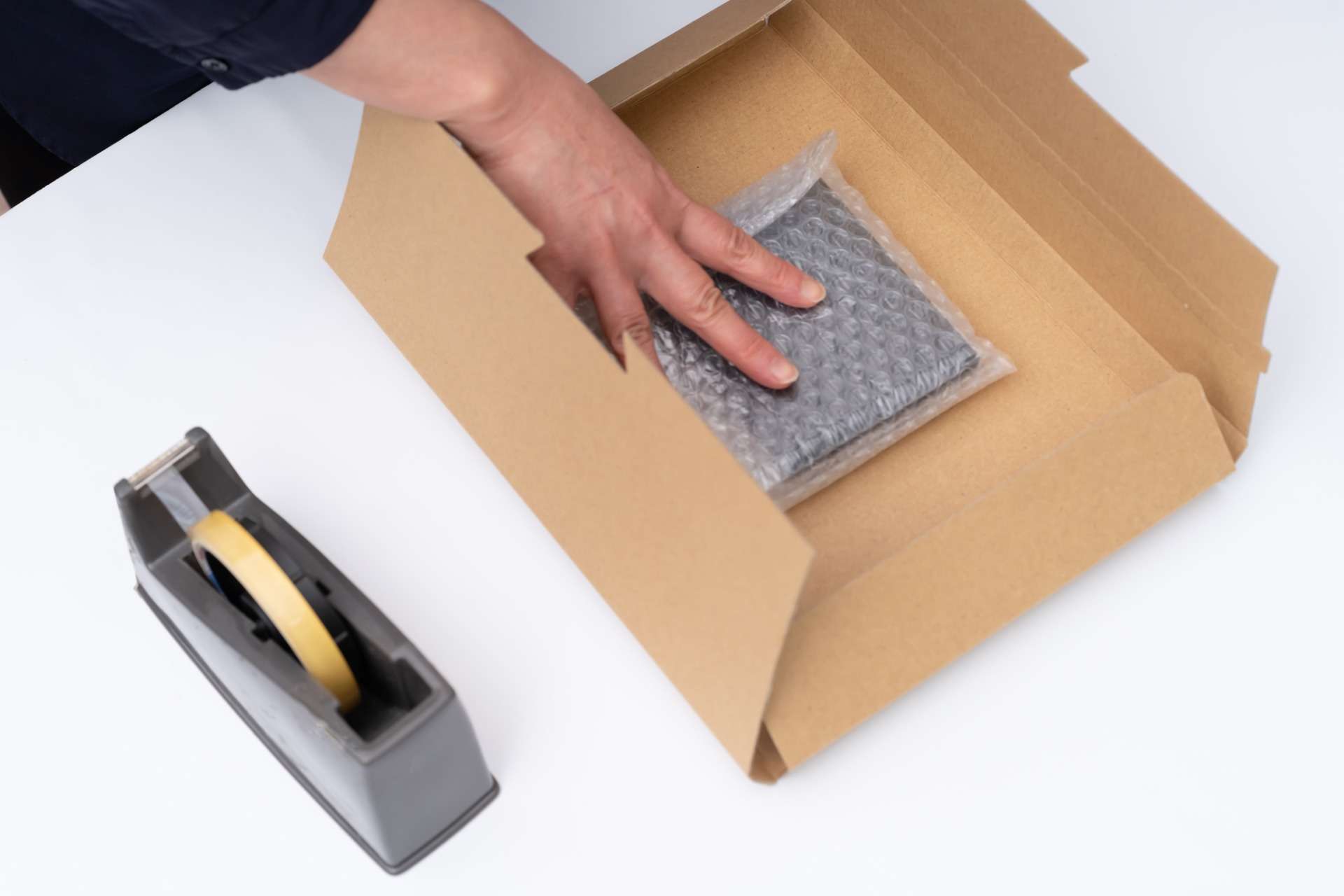 川口市の簡単な検品・梱包・シール貼り等